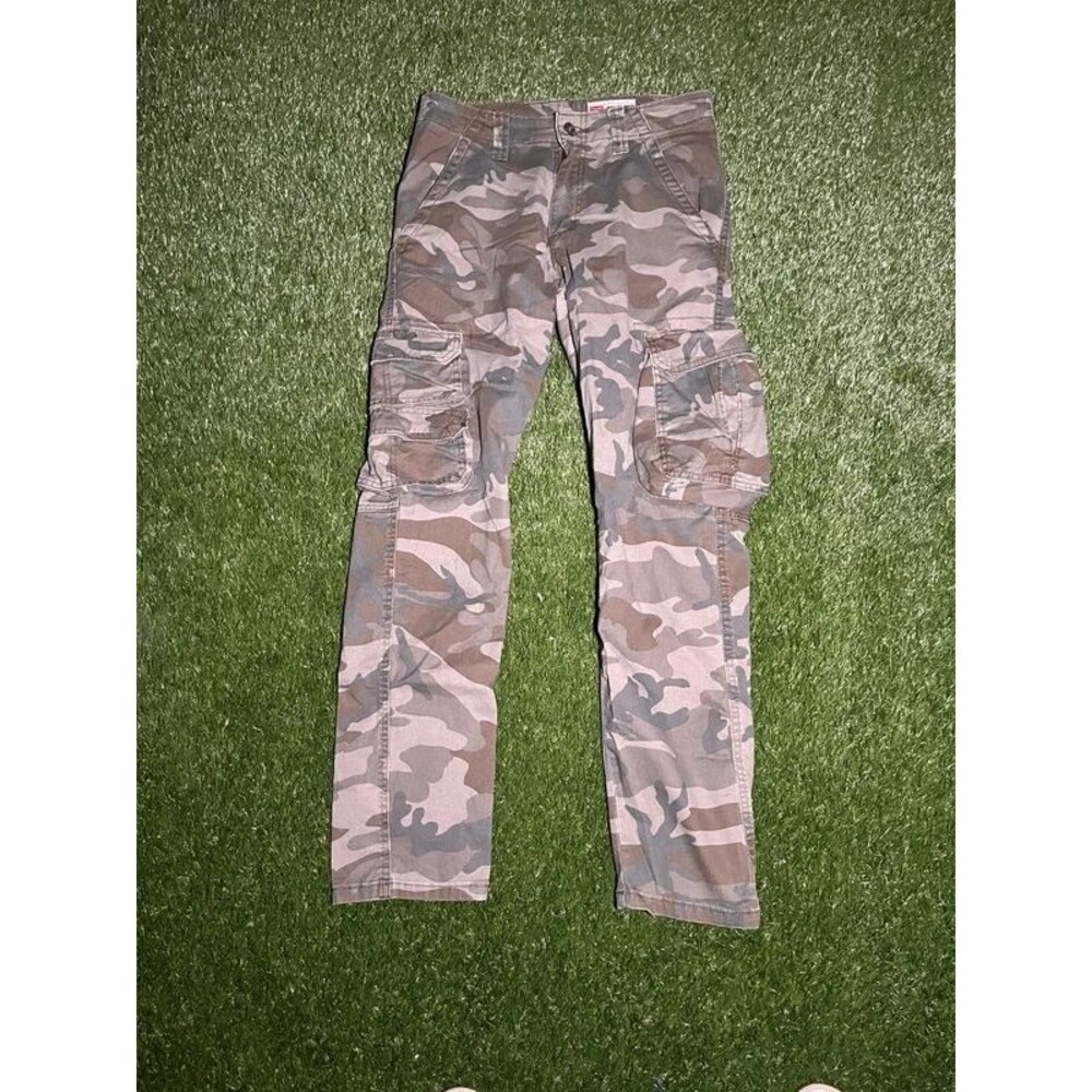 Men’s 29x30 Wrangler Regular Taper Camo Pants